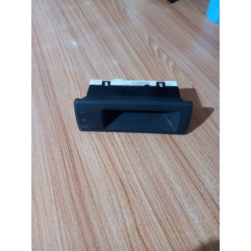 jam dasboard digital eterna 89-93