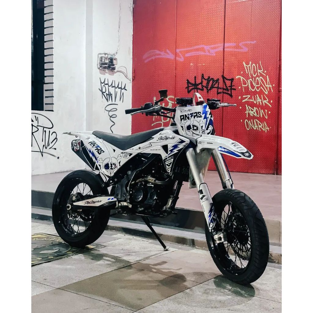 1. DECAL KLX GORDON PUTIH COMBINASI BIRU CUSTOM NAMA NOMOR WARNA