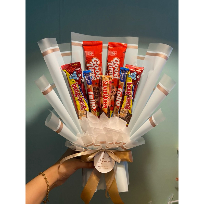 

Buket snack/bouquet makanan coklat bengbeng silverqueen/Kado Hadiah Valentine Natal Wisuda Ulang Tahun