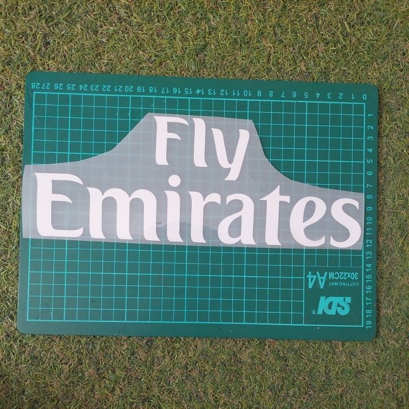 SPONSOR JERSEY BOLA FLY EMIRATES PUTIH UKURAN 27,2 CM