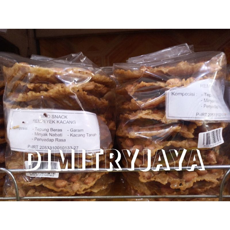 

Peyek bu yanti davronas 500 gram / peyek kacang / oleh oleh magelang jogja temanggung wonosobo