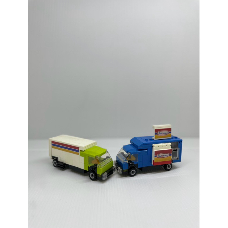 Lego Truk Indomaret Siap Pasang
