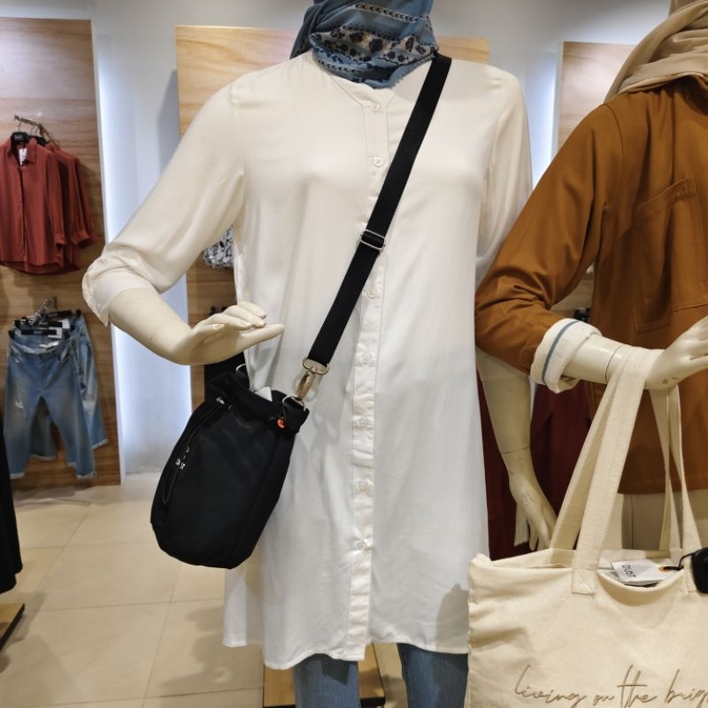 TUNIK DUST WARNA PUTIH POLOS LEHER BULAT BAHAN TEBAL DAN HALUS