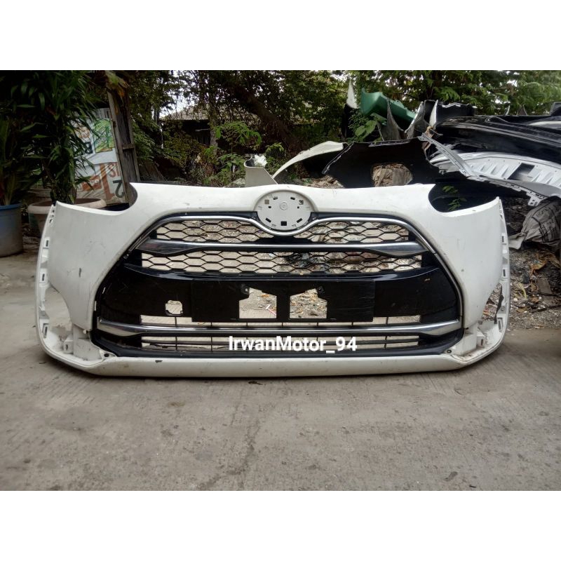 Bemper dan Ram Bumper depan Sienta Type Q Tahun 2016 2017 2018 2018