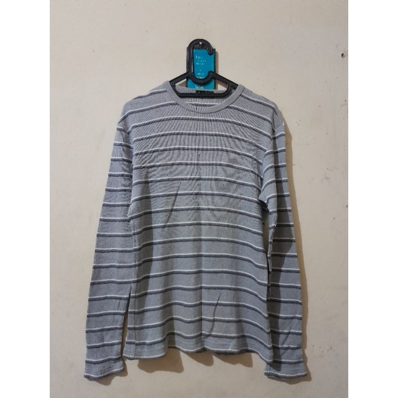 kaos/sweater lengan panjang cewek merk BOSSINI size L.