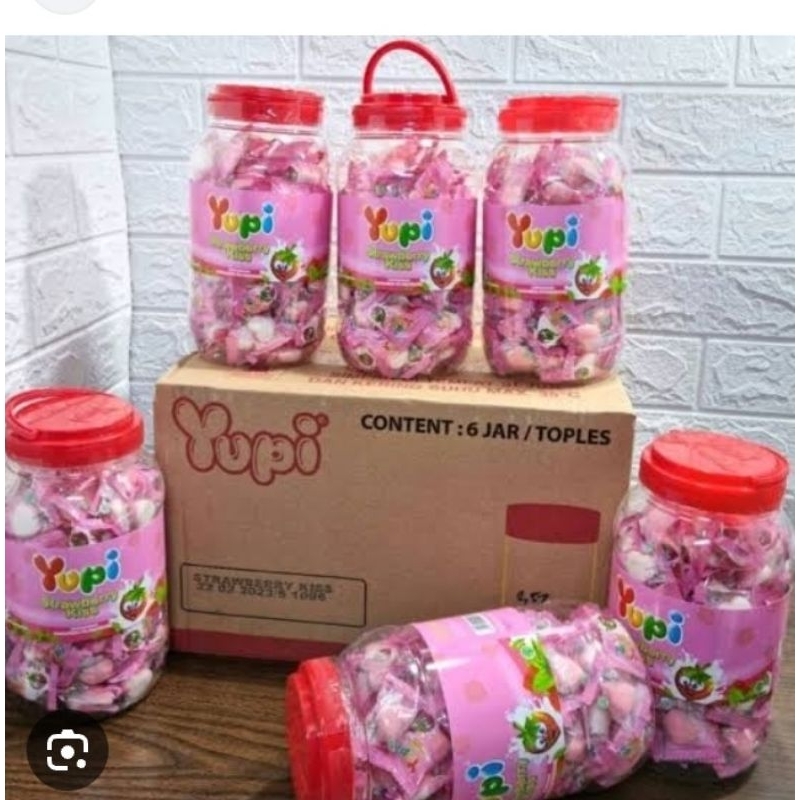 

PERMEN YUPI TOPLES LOVE