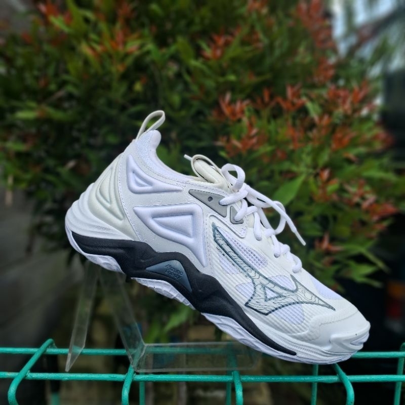 MIZUNO WAVE MOMENTUM 3 LOW WHITE/BLACK ORIGINAL