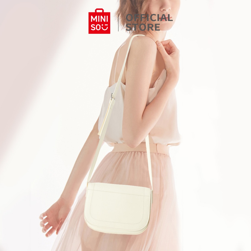 MINISO Tas Selempang Wanita Fashion Crossbody Shoulder Bag Pelana Warna Solid Kasual Klasik Tas Sede