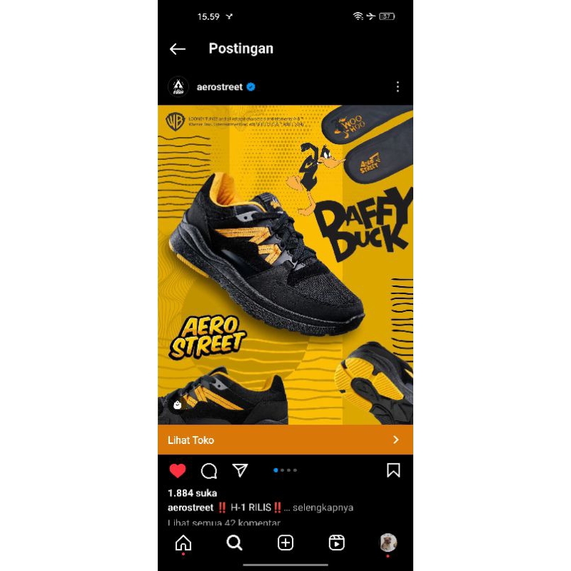 AEROSTREET X LOONEY TUNES