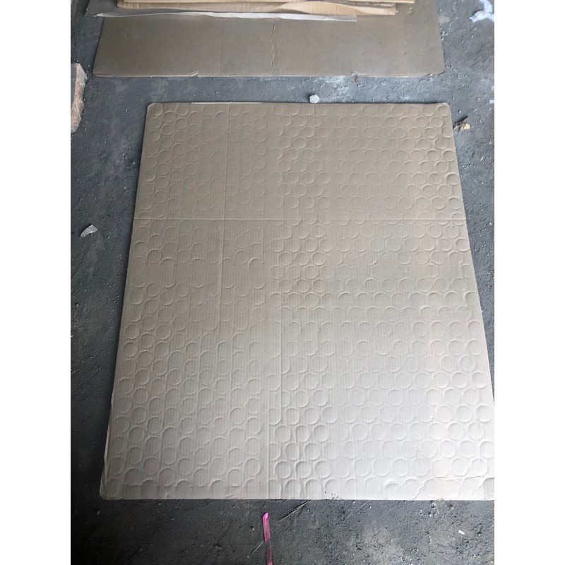 

Kardus bahan