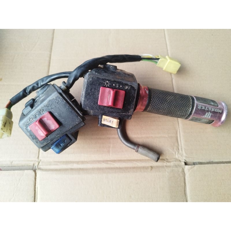 HOLDER SAKLAR ORIGINAL SUZUKI RC100 BRAVO RC CRYSTAL ORIGINAL SET KANAN KIRI LEPASAN MOTOR TERMURAH 