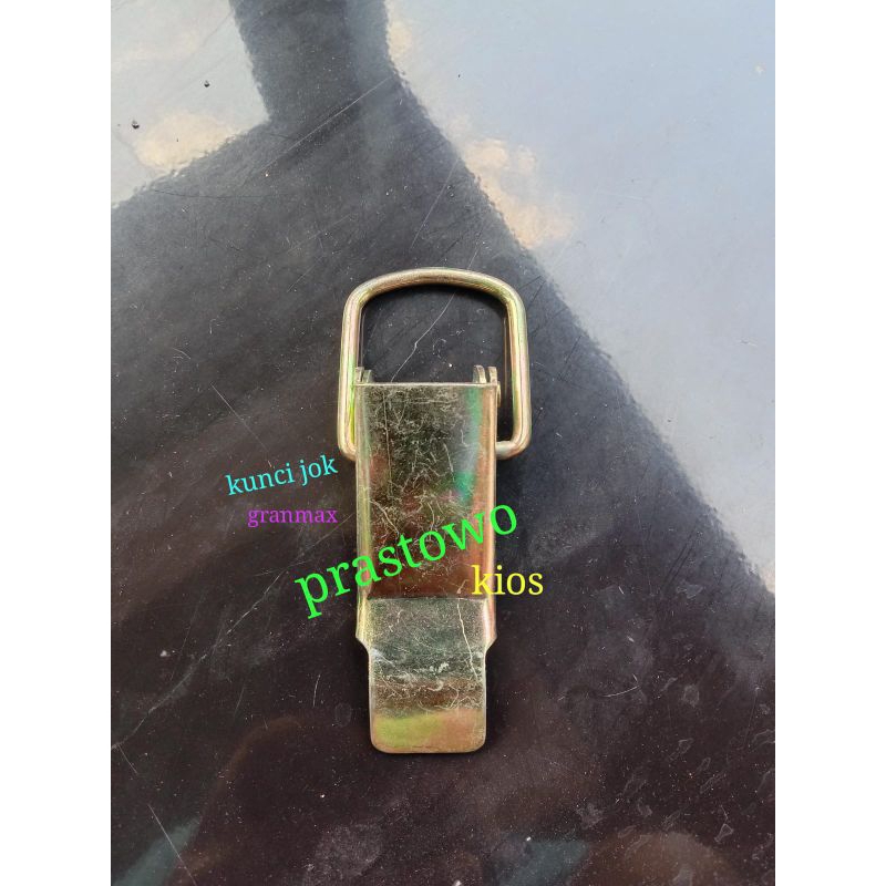 kunci kancing kancingan jok depan Daihatsu granmax luxio