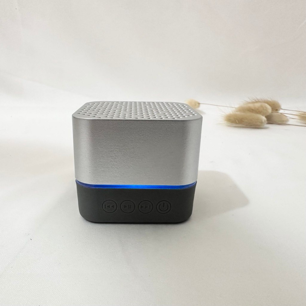 Speaker Dera Bluetooth / Speaker Mobil / Speaker Gift Souvenir
