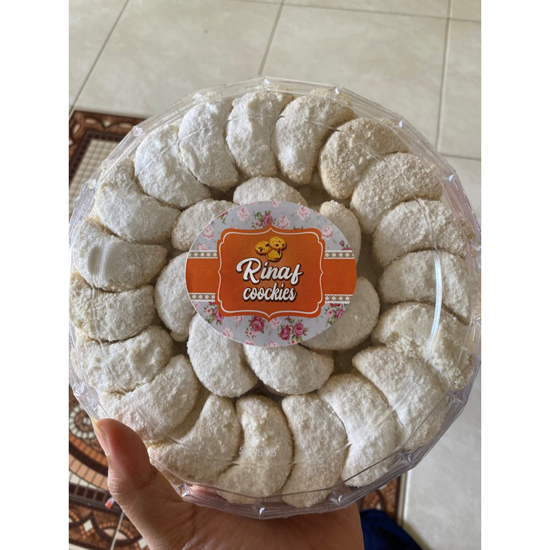 

KUE LEBARAN KUE SALJU RINAF COOCKIES
