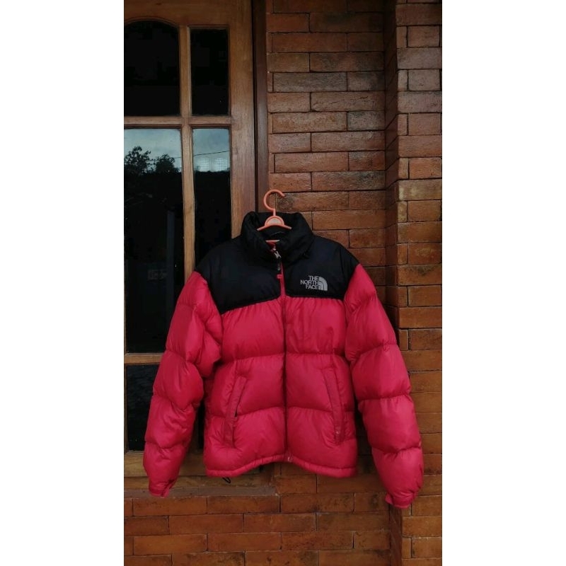 bulu angsa tnf nuptse retro