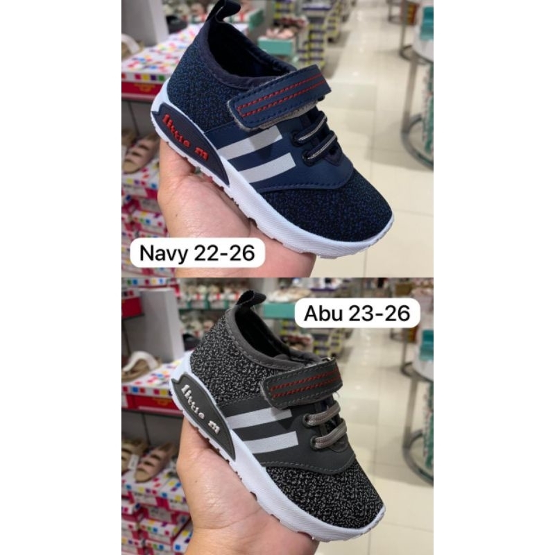 sepatu little M