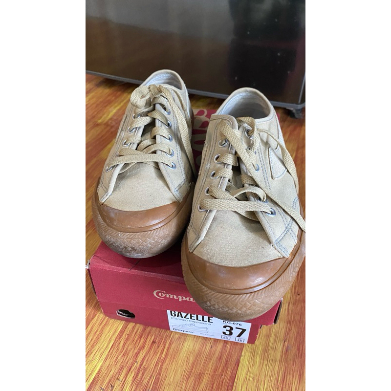 Sepatu Compass size 37 Ori Preloved