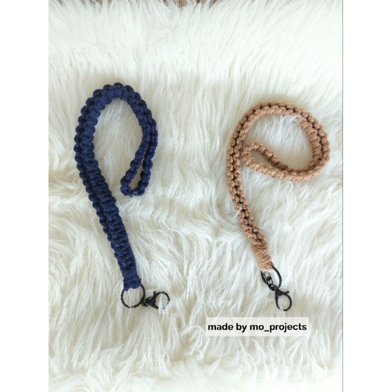 

Tali Lanyard Macrame