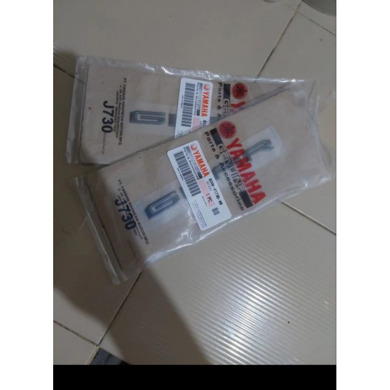 Emblem 3D Yamaha Gear 125 Sepasang Ori