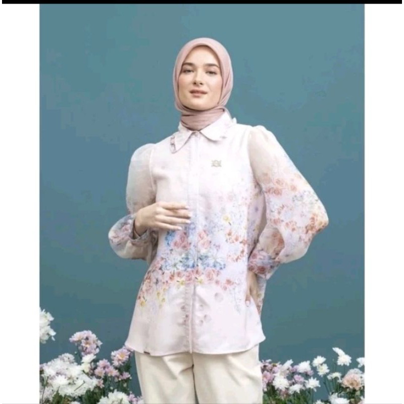 WEARING KLAMBY-VERDANT BLOUSE