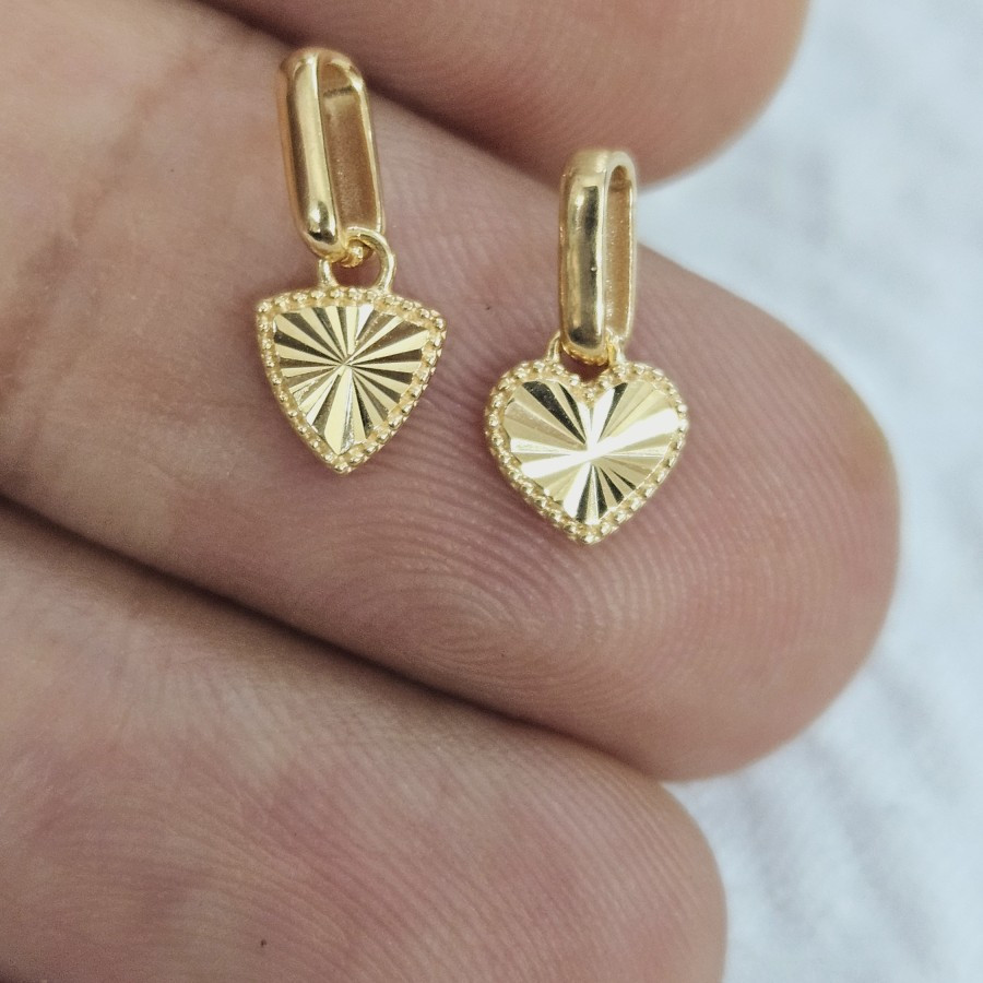 liontin model segitiga love cukit variasi kecil emas 70% 700 70 % 16k