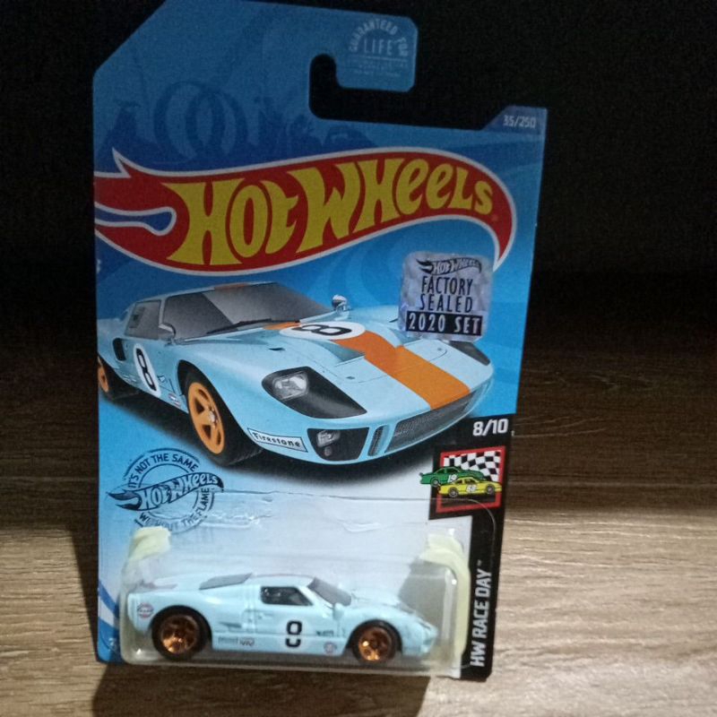 ford gt40 hotwheels race day gulf