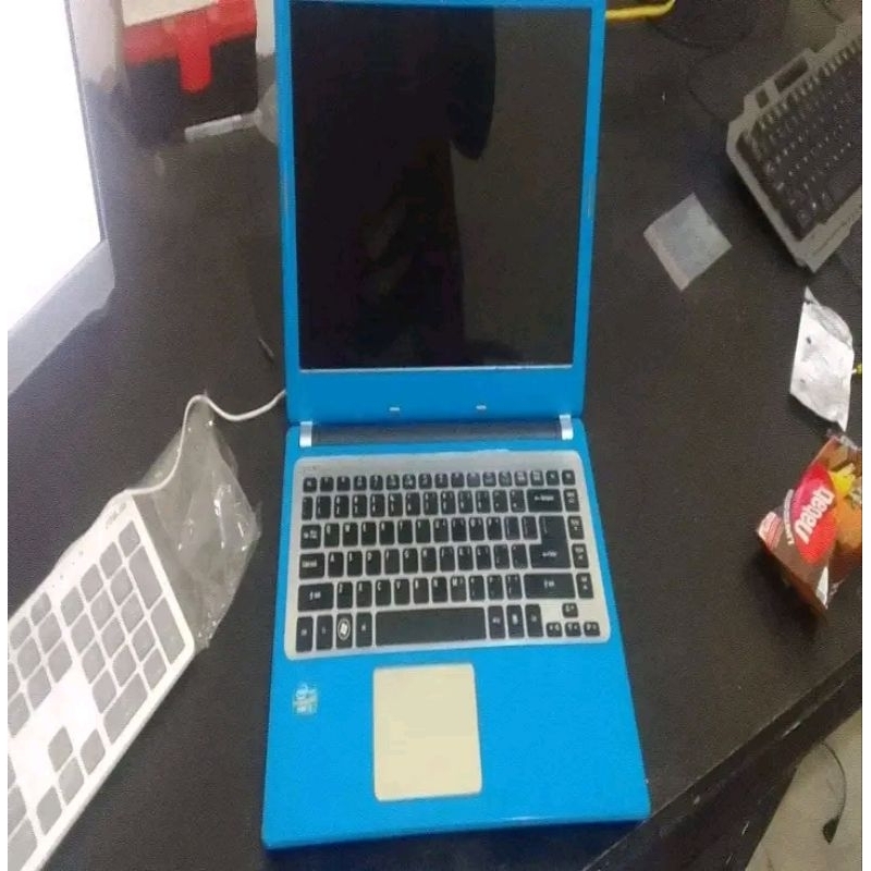 laptop Acer second