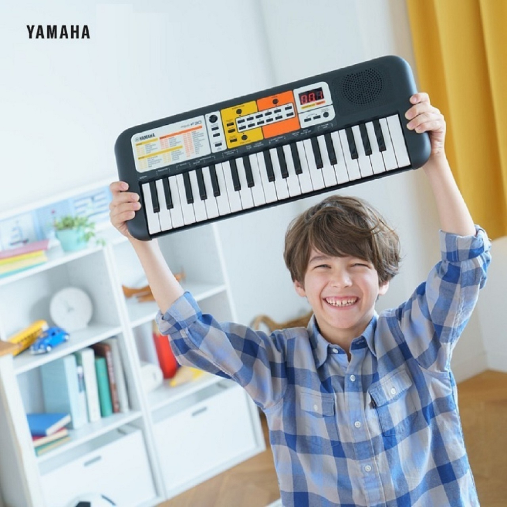 Yamaha PSS F30 or PSS E30  - PSS E30 or PSS F 30 Mini Portable Keyboard