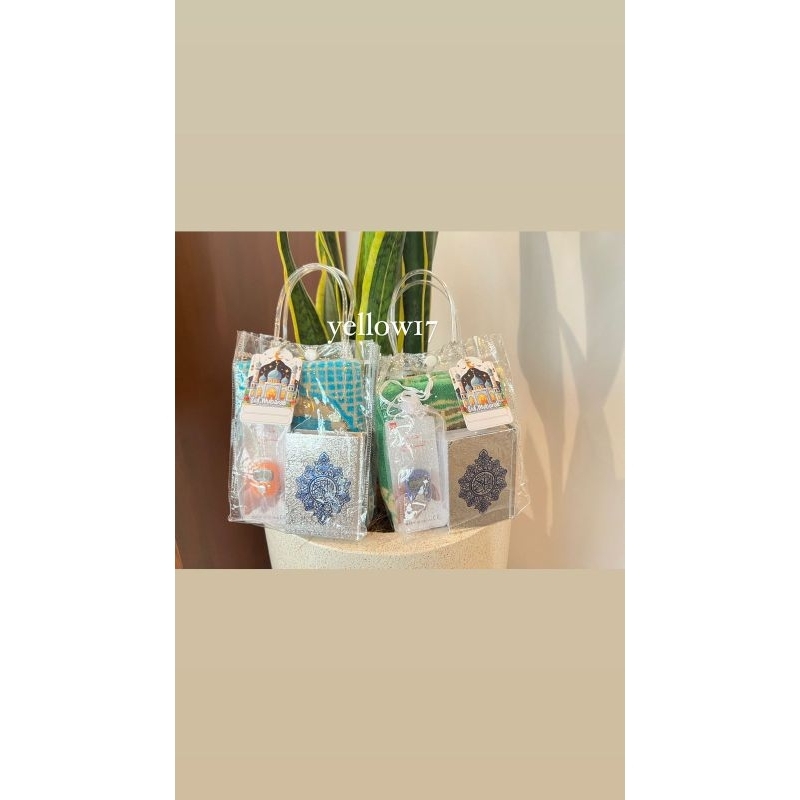 

HAMPERS LEBARAN DAN UMROH