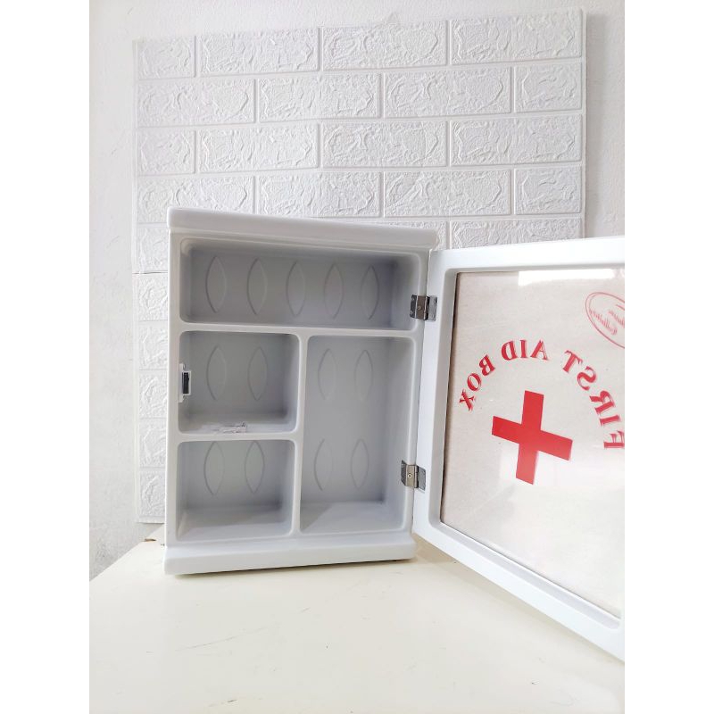 Kotak P3k dinding besar/Maspion/kotak p3k MC 11/First Aids box