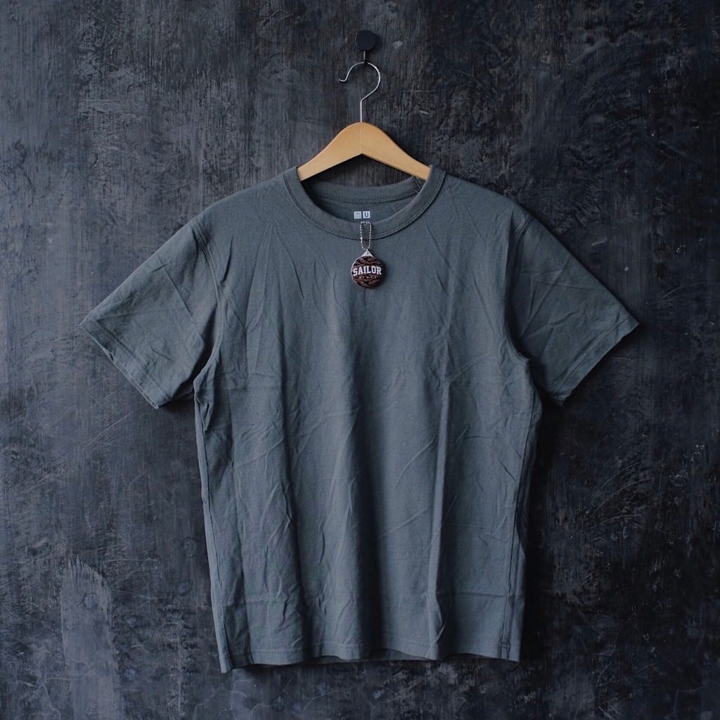UNIQLO ONECK BASIC TEE