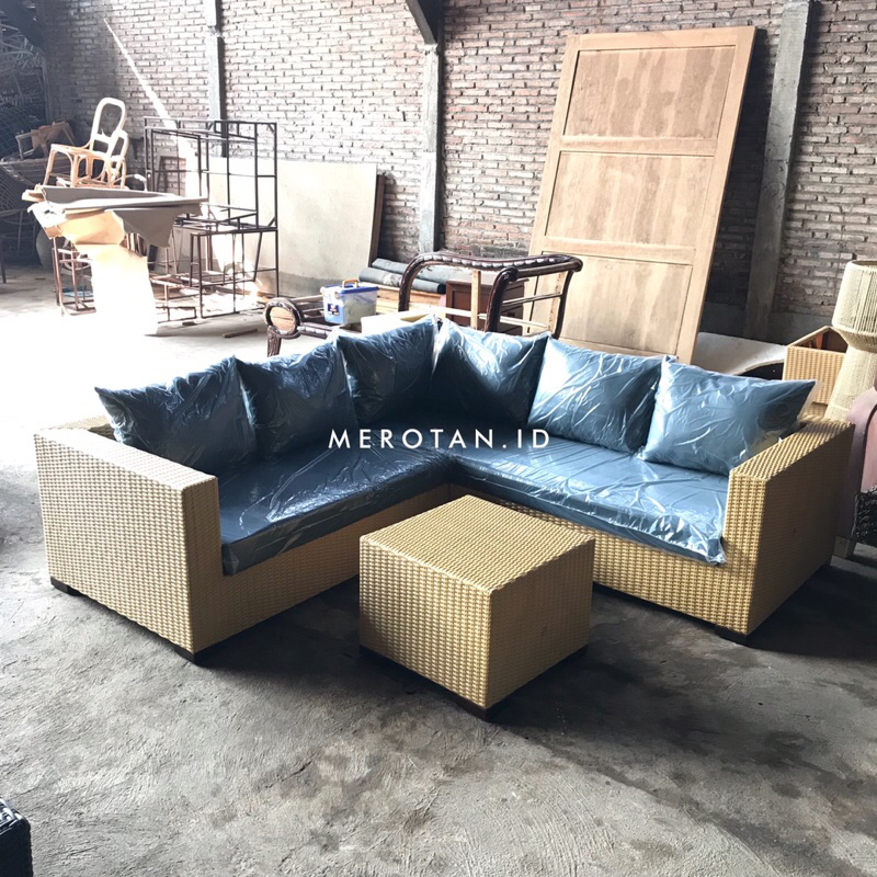 Set Sofa Tamu Rotan Sintetis / Kursi Tamu Rotan Sintetis / Sofa Sudut