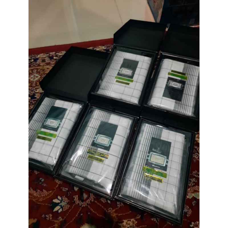 SARUNG BHS DGP EXCELLENT GOLD