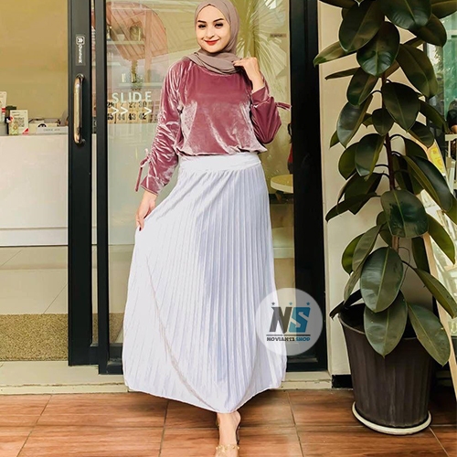 Rok Plisket Bludru Putih Mayung Panjang //Rok Velvet Putih Import // Rok Plisket Bludru