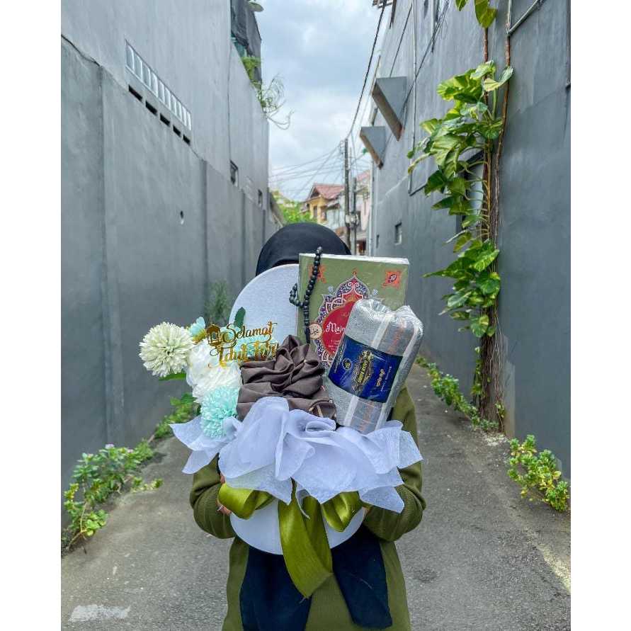 

Bloom Box alat sholat / Hampers Lebaran / parcel Lebaran