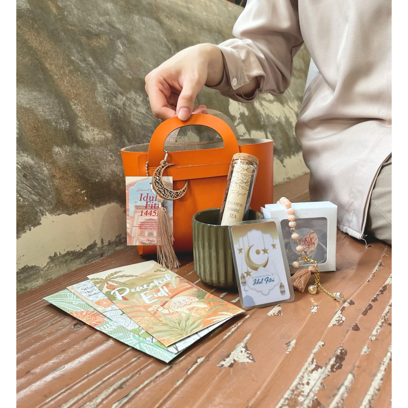 

HAMPERS LEBARAN | HAMPERS IDUL FITRI PEKANBARU | EID HAMPERS PEKANBARU | KEMILAU HAMPERS | PARCEL PEKANBARU