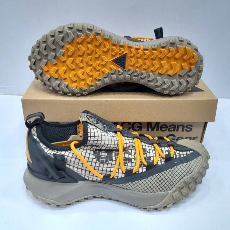 sepatu nike acg  fly mountain low