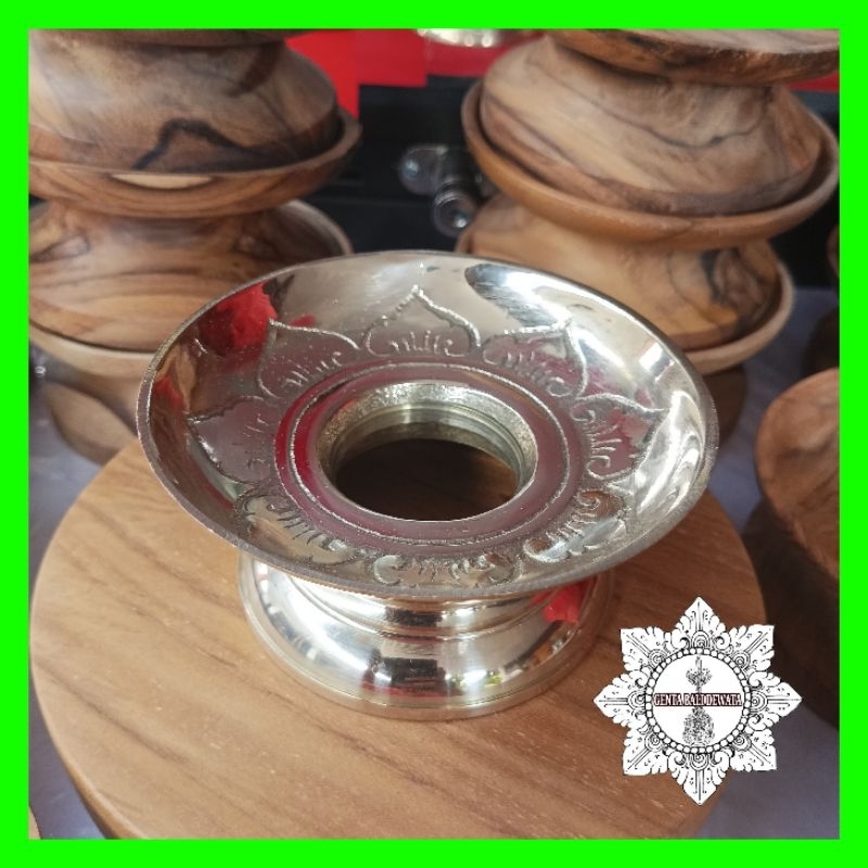 TATAKAN GENTA UKIRAN PADMA / TATAKAN BAJRA / TEMPAT GENTA