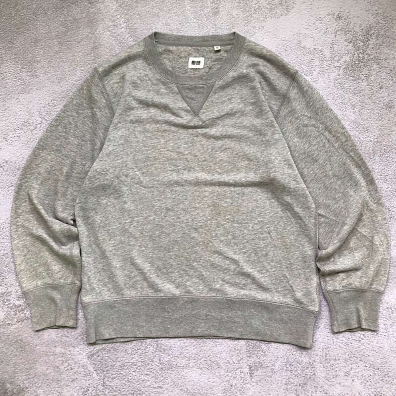 crewneck uniqlo second original , crewneck second original, crewneck basic , crewneck polos , crewne