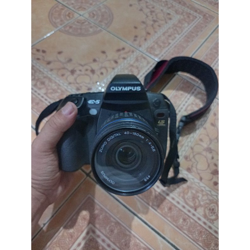 Olympus E-5 Body Kamera DSLR Four Thirds 12.3MP Live MOS Sensor-shift IS