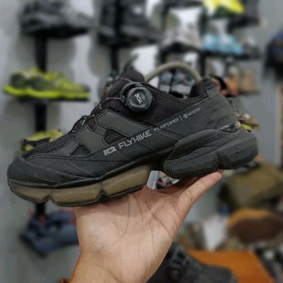 Sepatu Boa Outdoor K2 Flyhike 40,5