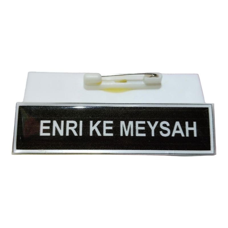 

Nama Akrilik