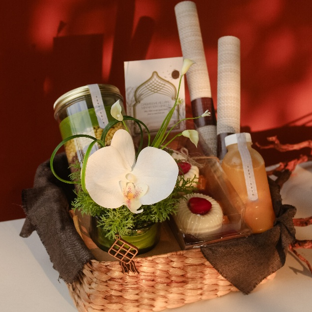 

ARETTA - onorafleur Hamper Lebaran Aceh | Idul Fitri 2024