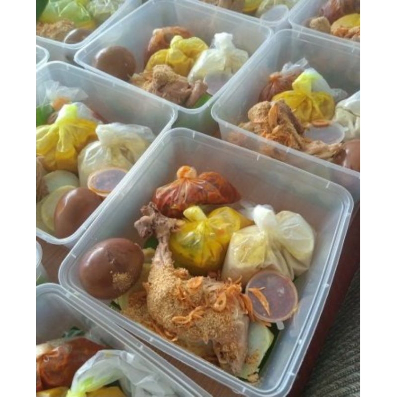 Lontong cap go meh Lontong ayam opor Lebaran Lontong sayur ayam opor paket 10 porsi