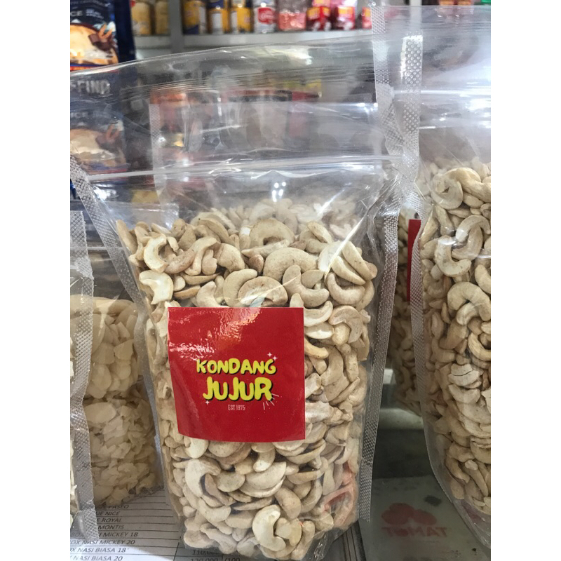 

kacang mede utuh premium 500gr