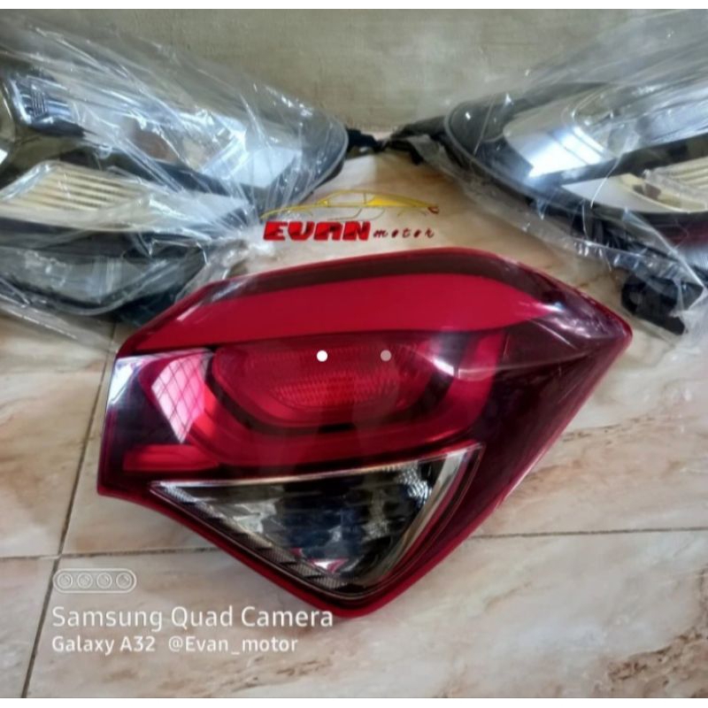 Stoplamp lampu belakang hyundai i20 tahun 2016