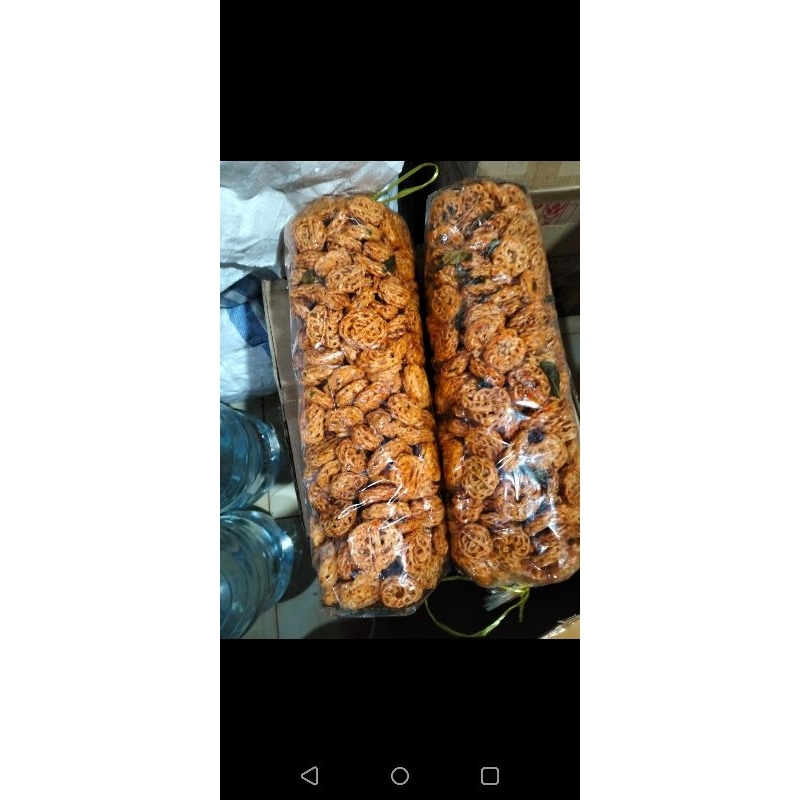 

krupuk seblakkkk nawarrr