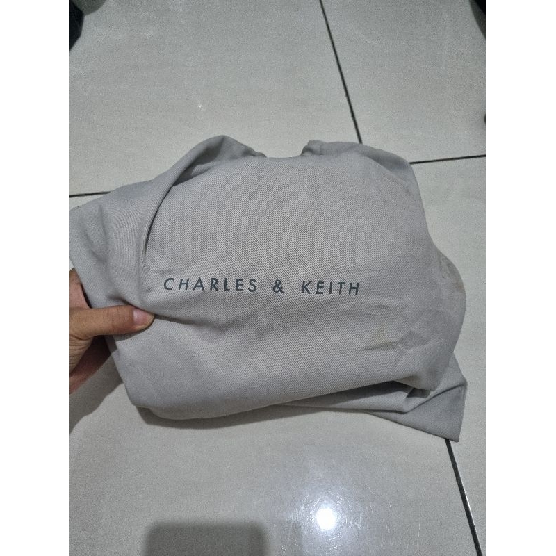 Charles and Keith Quilted Chain Bag Ivory Original