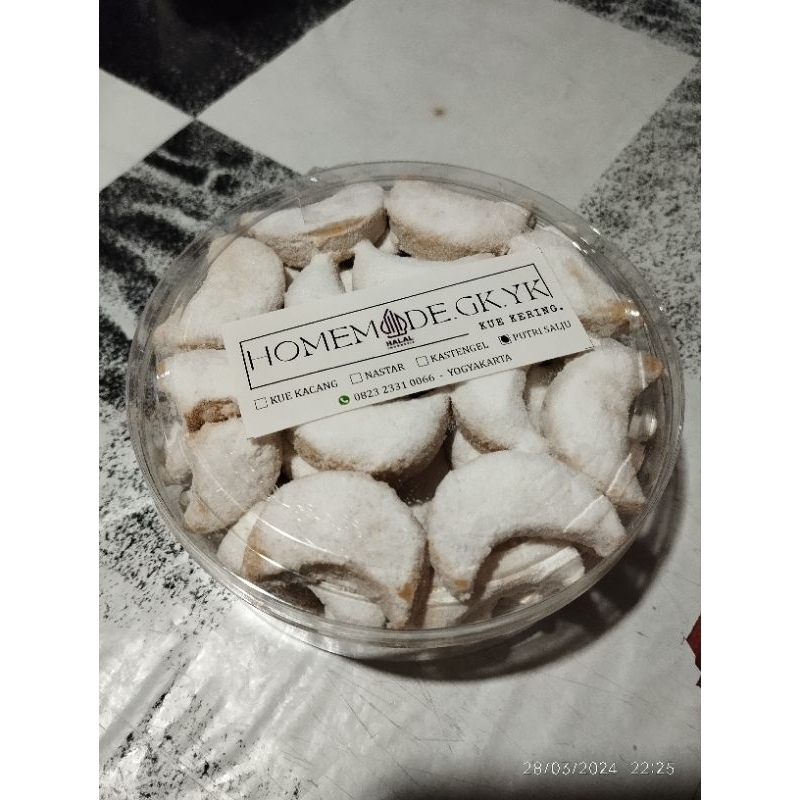 

Putri Salju Kue Kering Lebara 250g Homemade