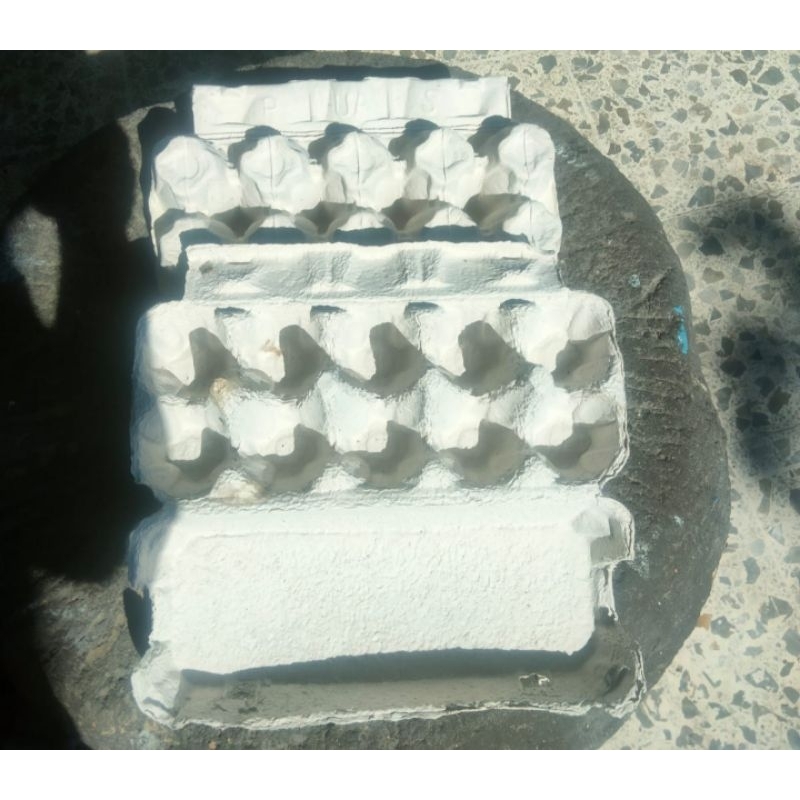 

Paper Egg 10 Lubang Kunci Putih